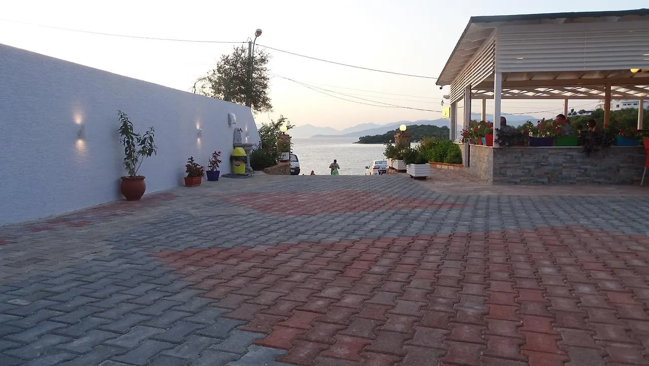Hotel De Luna Ksamil 4*,  Albania