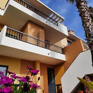 https://lagos4u-hostel.hotelaalgarve.com