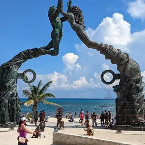 https://diamond-suites.quintano-roohotels.com